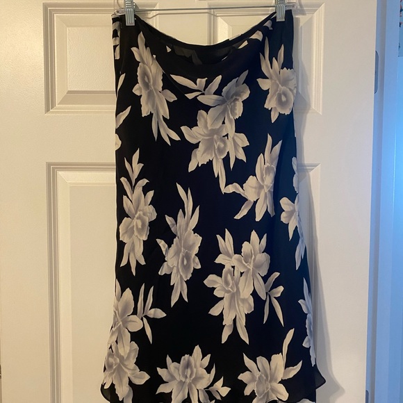 Ralph Lauren Black and White Floral 100% Silk Skirt - Picture 5 of 5